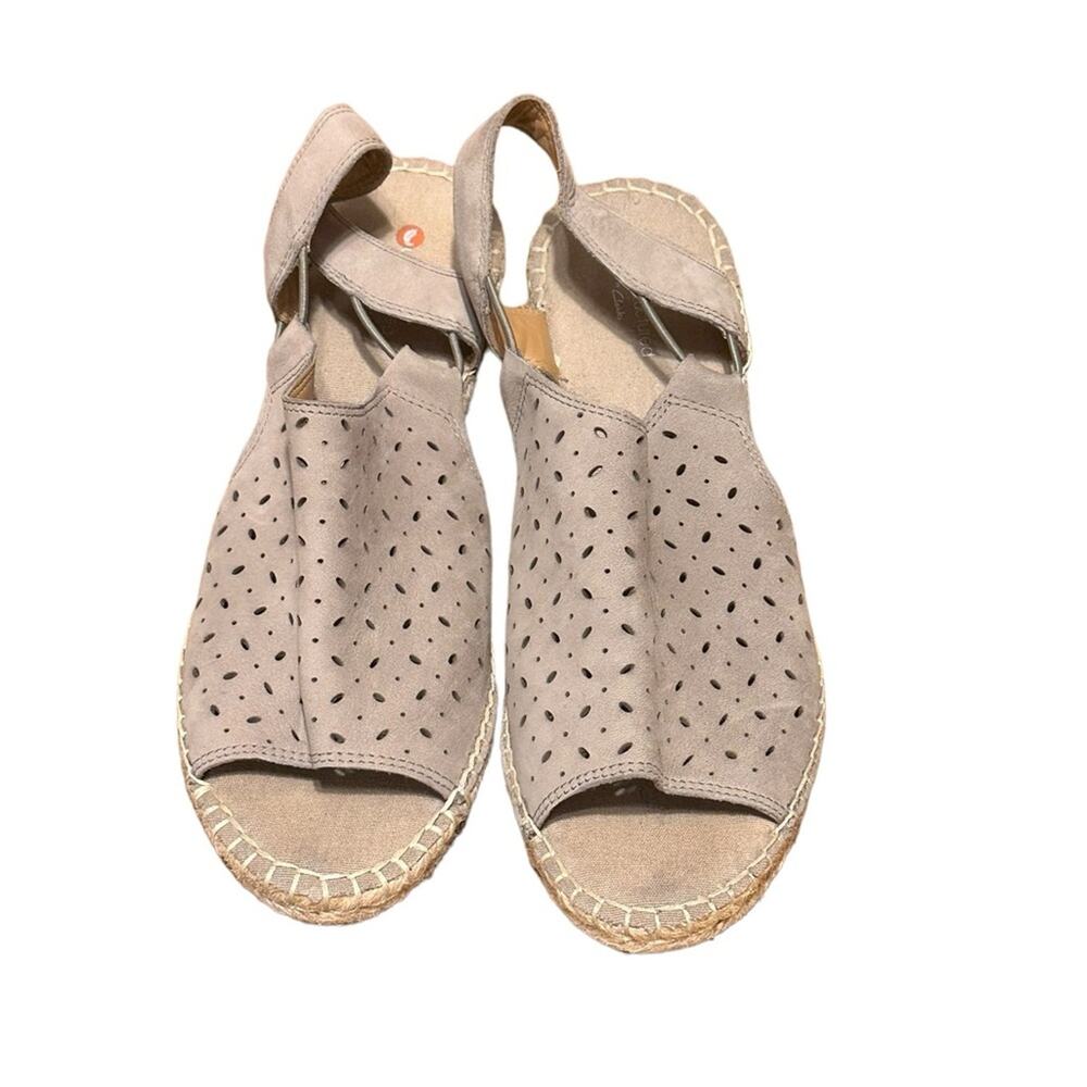 Unstructured by Clark’s Taupe Suede Perforated Wedges Straw Heel Size 8 - Picture 4 of 9